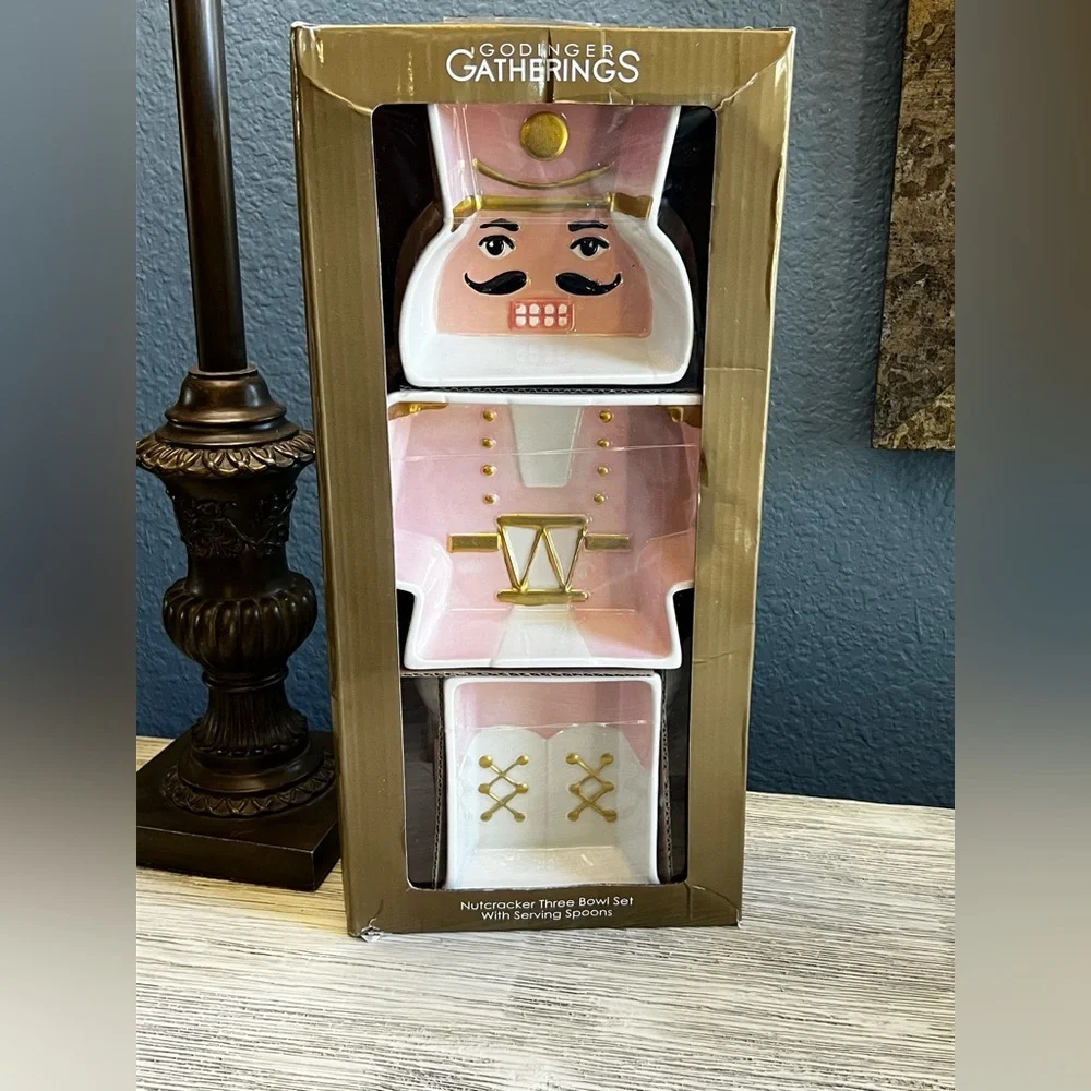 🆕 Godinger Pink Nutcracker Three Bowl Set with Spoons